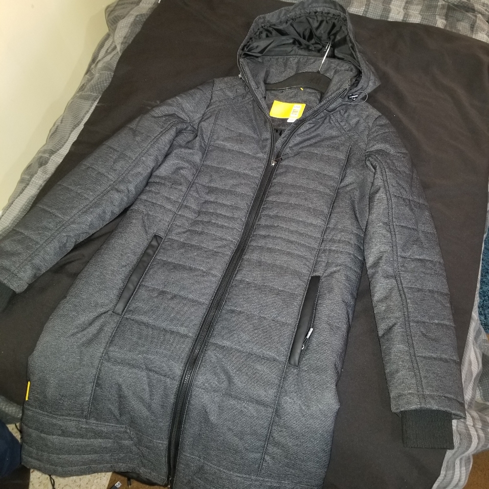 Womans lole parka packable  brand new msrp $379!